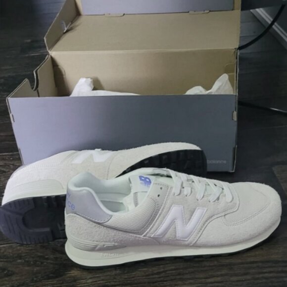New Balance sneakers NWT/BOX **rare** - Picture 3 of 6